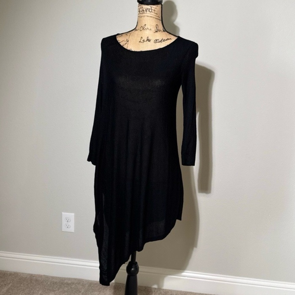Express Womens Size Medium Black One Shoulder Asymmetrical Flowing Tunic